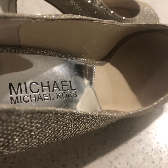 Michael Kors shoes - Picture 9 of 16